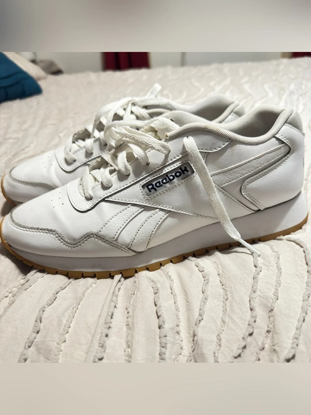 Reebok White Men’s Low-Top Sneakers with Gum Outsole size 10
